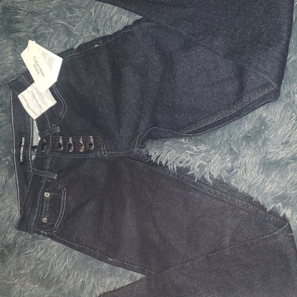 Calvin Kelvin Women's Button-Fly High-Rise Skinny Jeans - Picture 3 of 9